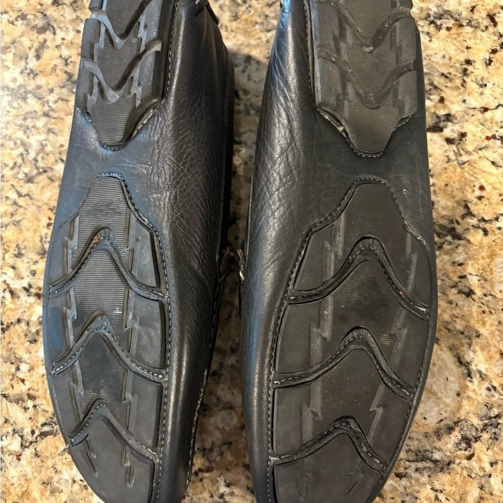 ▪️1901 Leather Slip On Loafers